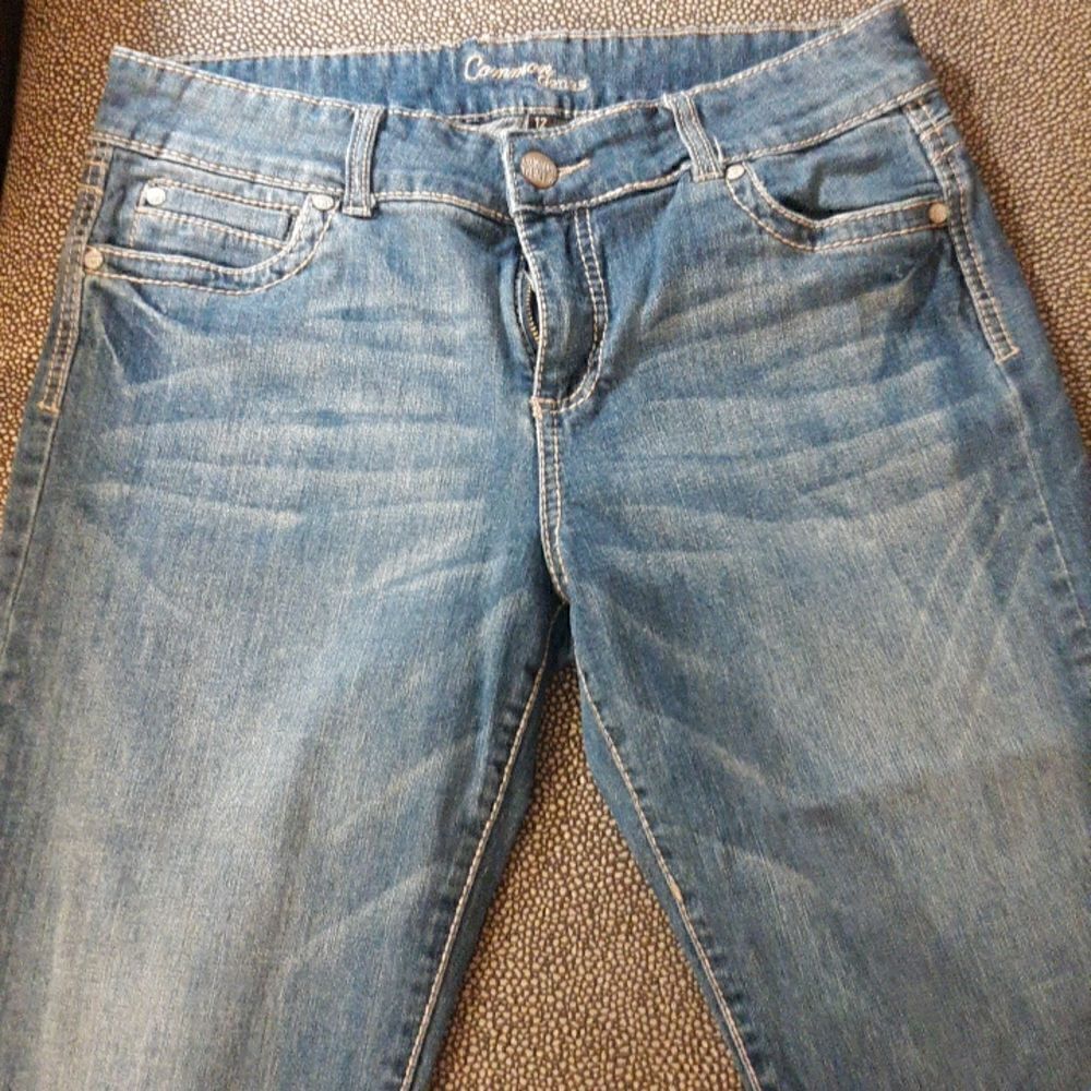 Capris, by Common Gene size 12